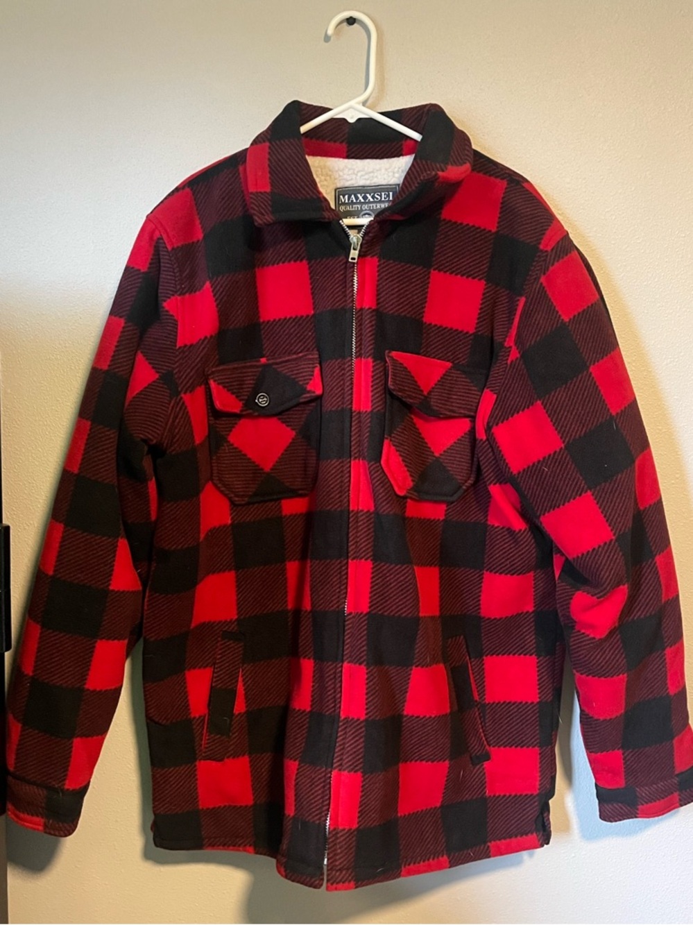 Red & Black Buffalo Plaid Zip-Up Sweater Jacket